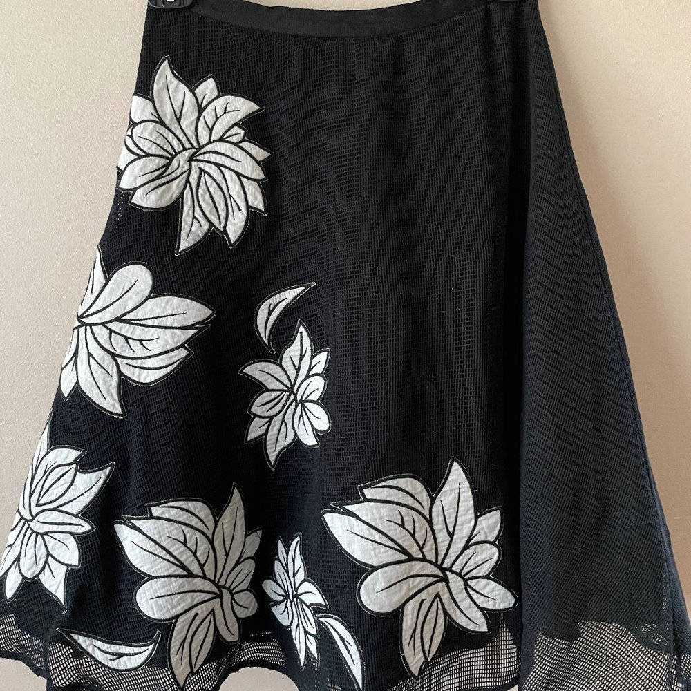 Anthropologie Contrabloom Floral Tulle Skirt By Tracy Reese size 8P Petite NWT